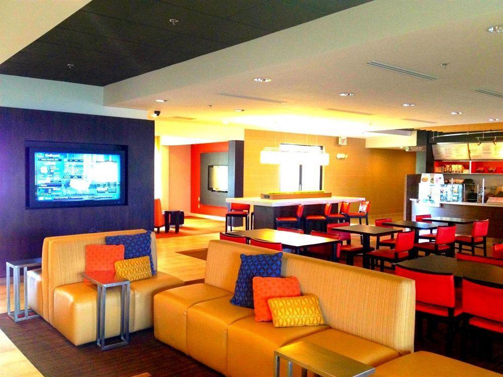 Courtyard By Marriott New Haven Orange Hotel Ngoại thất bức ảnh
